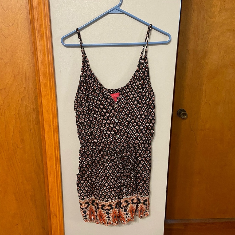 NEVER WORN! Spaghetti strap romper with pockets!!